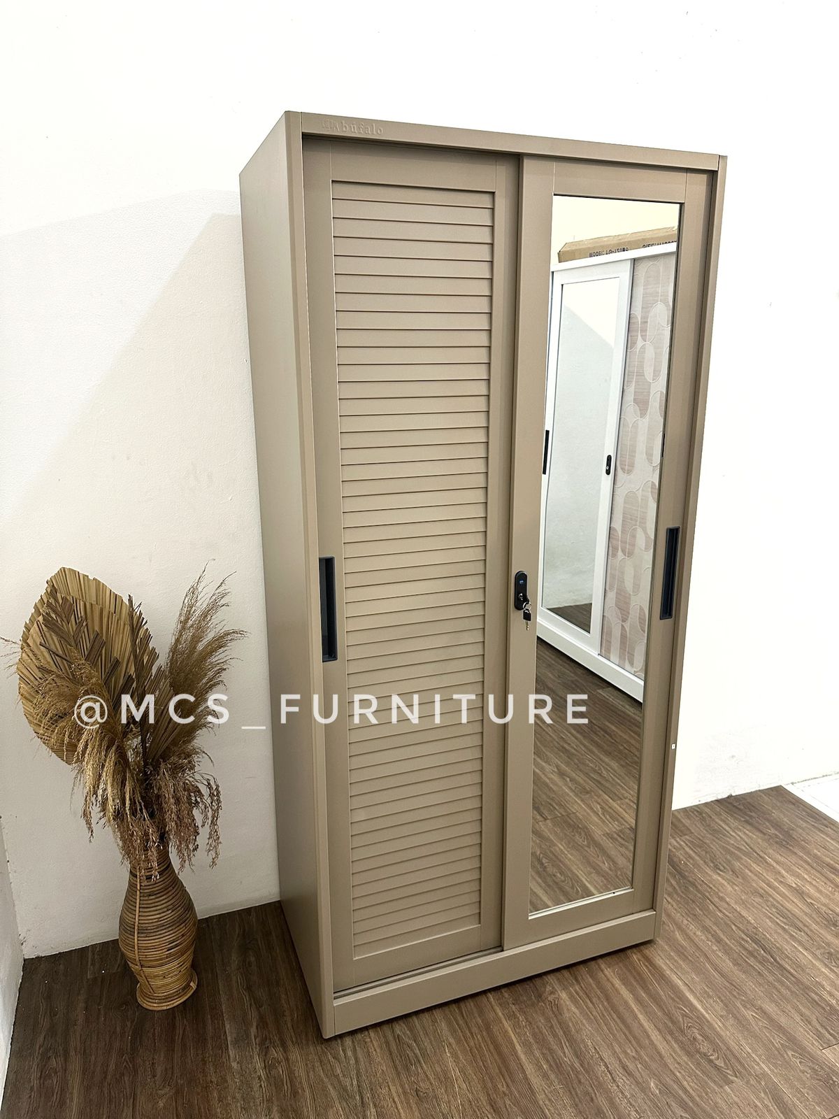 BIG SALE! LEMARI BESI SLIDING 90 CM FULL COKLAT
